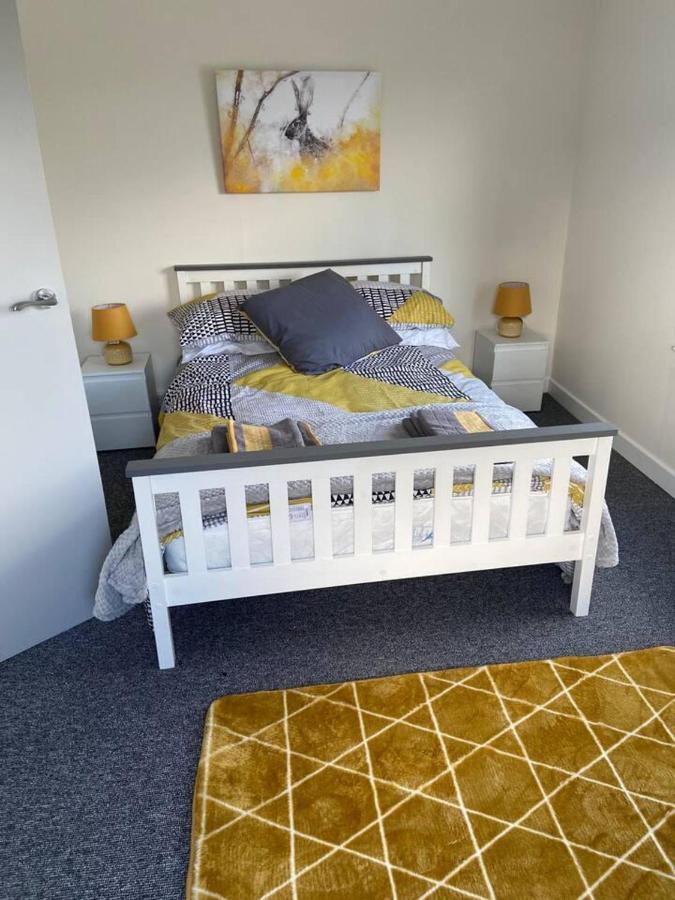 Town House In Ideal Location Central Enniskillen Exteriör bild