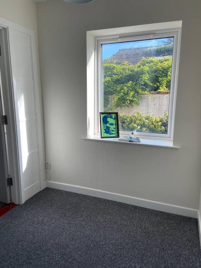Town House In Ideal Location Central Enniskillen Exteriör bild