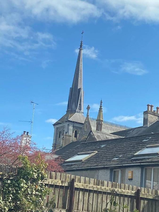 Town House In Ideal Location Central Enniskillen Exteriör bild