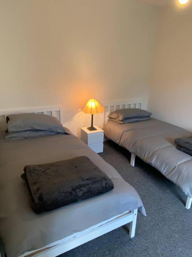 Town House In Ideal Location Central Enniskillen Exteriör bild